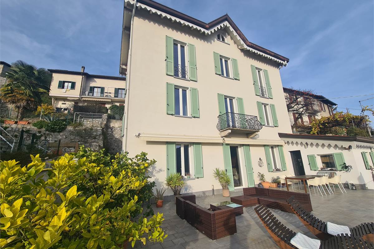 BELLISSIMO BILOCALE CON VISTA LAGO