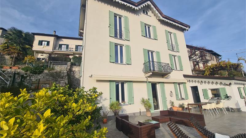 BELLISSIMO BILOCALE CON VISTA LAGO