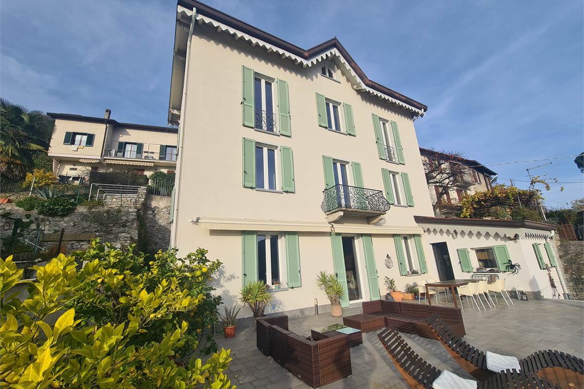 BELLISSIMO BILOCALE CON VISTA LAGO