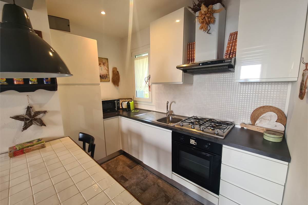 BELLISSIMO BILOCALE CON VISTA LAGO