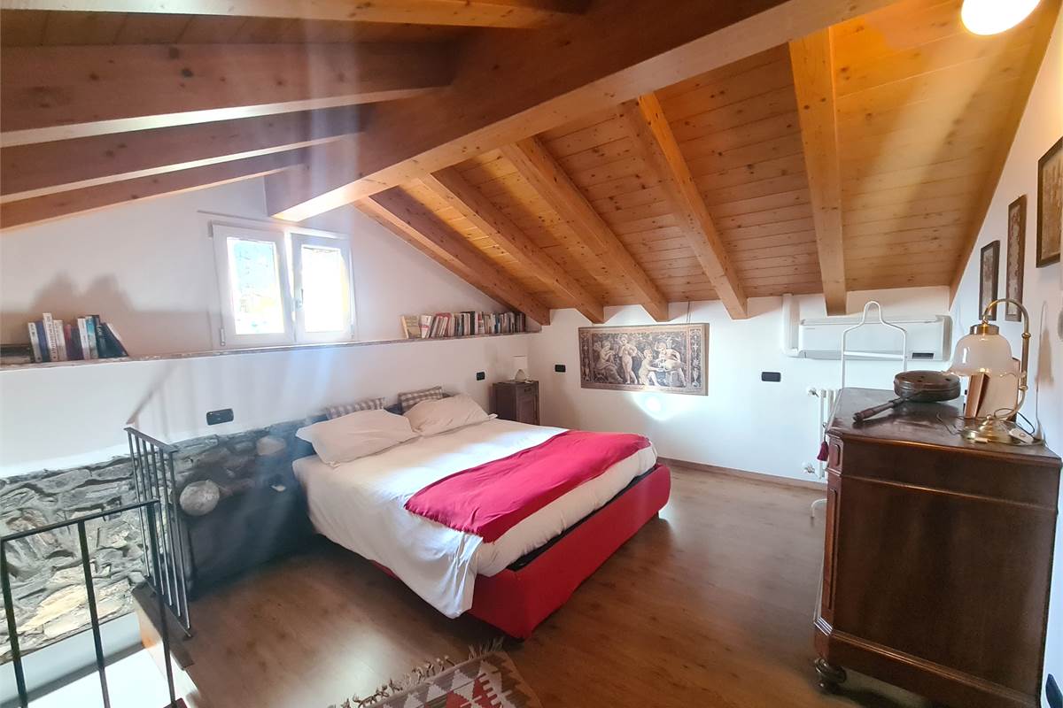 BELLISSIMO BILOCALE CON VISTA LAGO