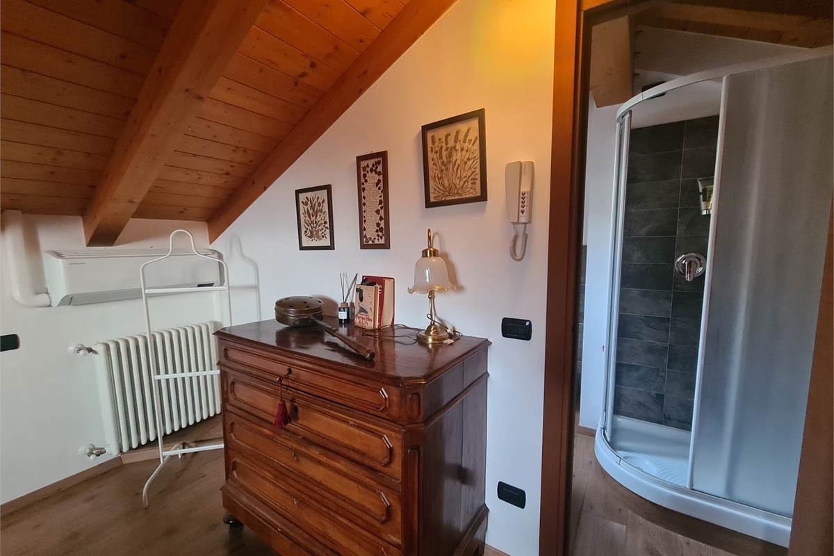 BELLISSIMO BILOCALE CON VISTA LAGO