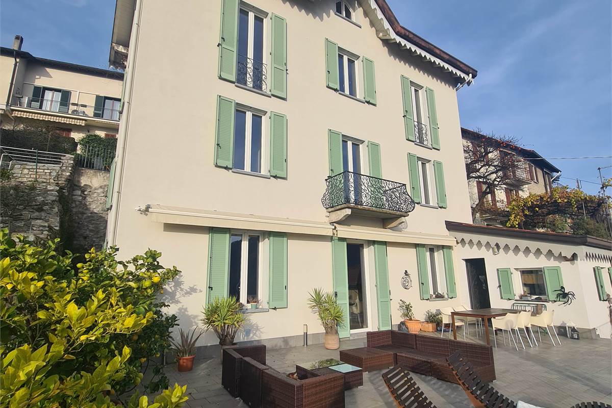 BELLISSIMO BILOCALE CON VISTA LAGO