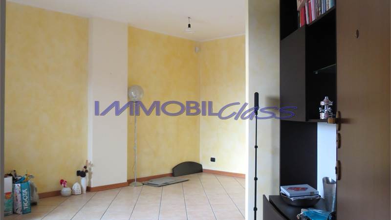 OTTIMO BILOCALE ARREDATO CON BOX E CANTINA