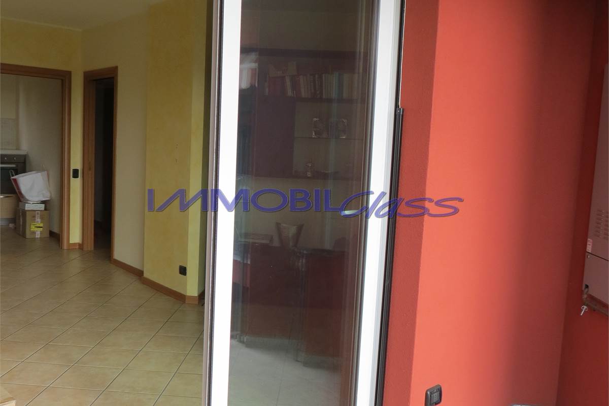 OTTIMO BILOCALE ARREDATO CON BOX E CANTINA