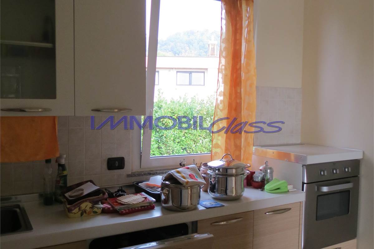 OTTIMO BILOCALE ARREDATO CON BOX E CANTINA