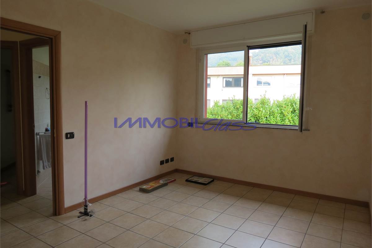 OTTIMO BILOCALE ARREDATO CON BOX E CANTINA