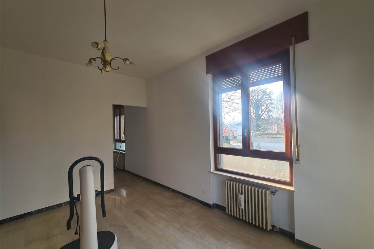 Villa indipendente con ampi spazi e potenzialità