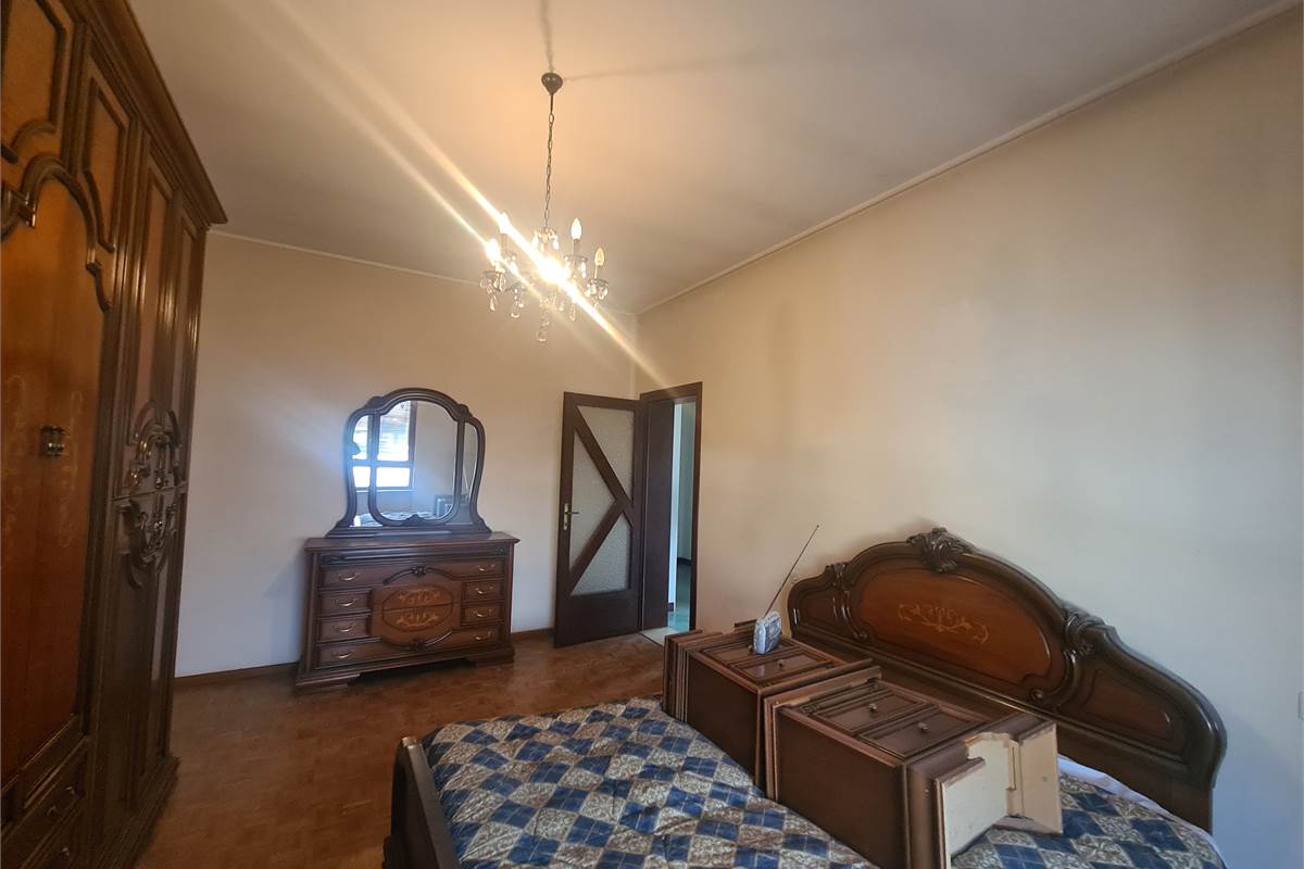 Villa indipendente con ampi spazi e potenzialità