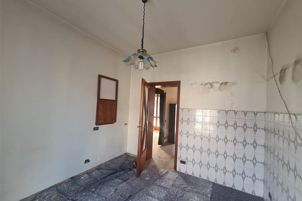 Villa indipendente con ampi spazi e potenzialità