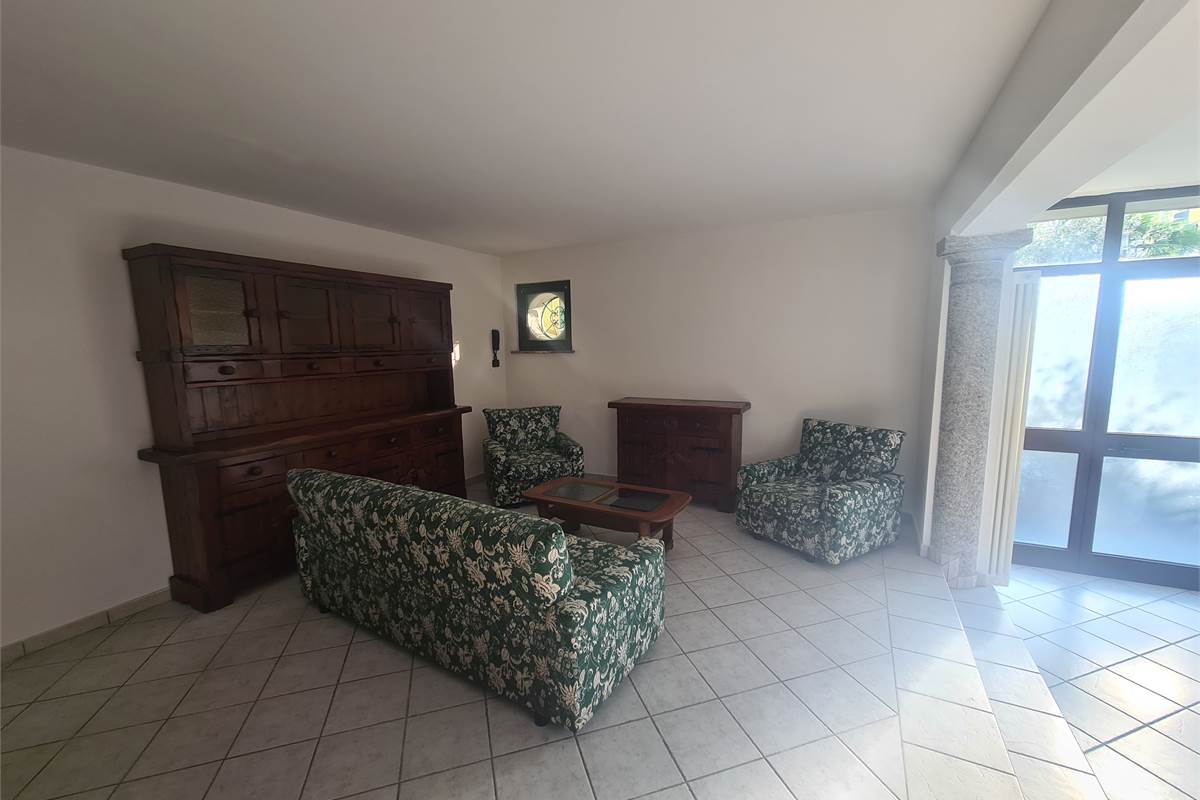 Villa indipendente con ampi spazi e potenzialità