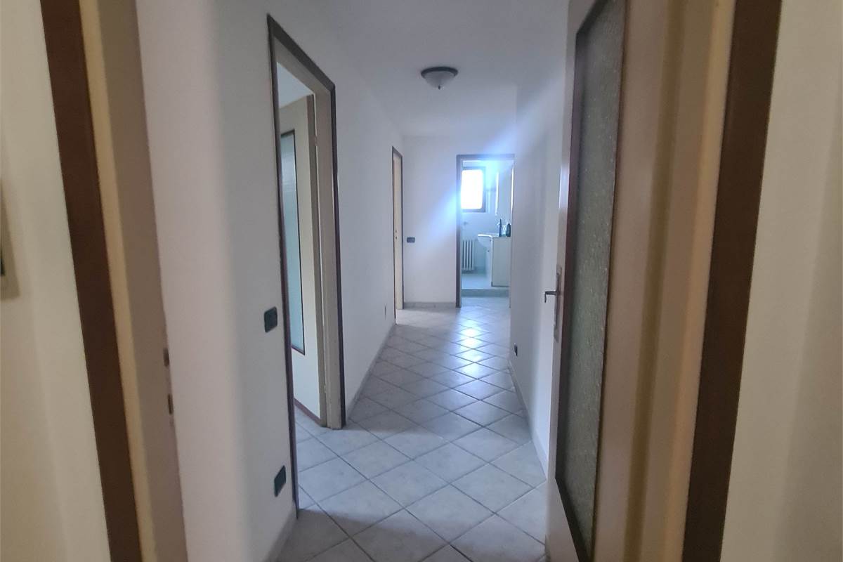 Villa indipendente con ampi spazi e potenzialità