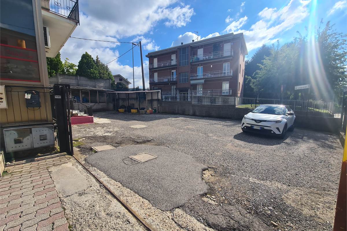 CASA INDIPENDENTE CON BAR