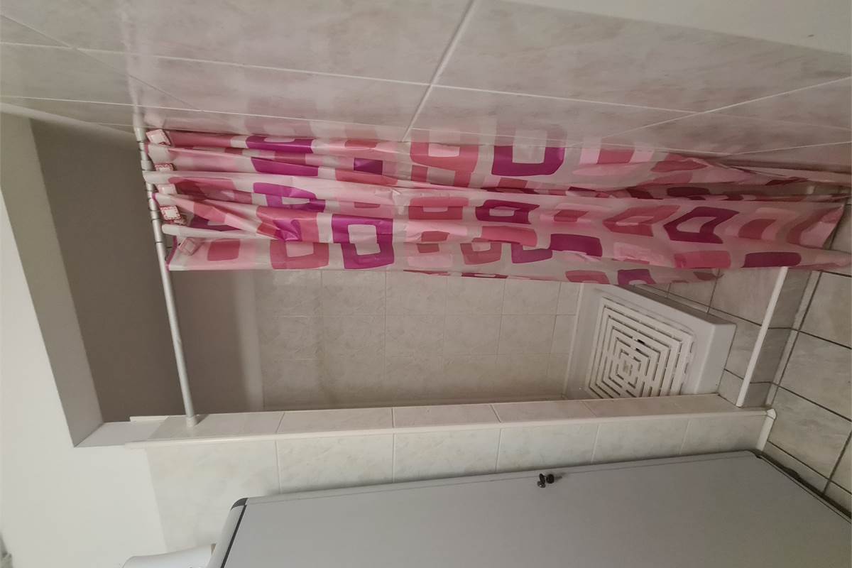 CASA INDIPENDENTE CON BAR