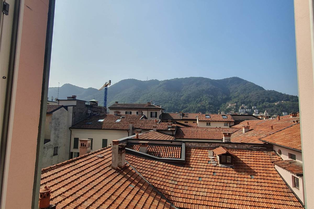 FAVOLOSO QUADRILOCALE CON VISTA DUOMO