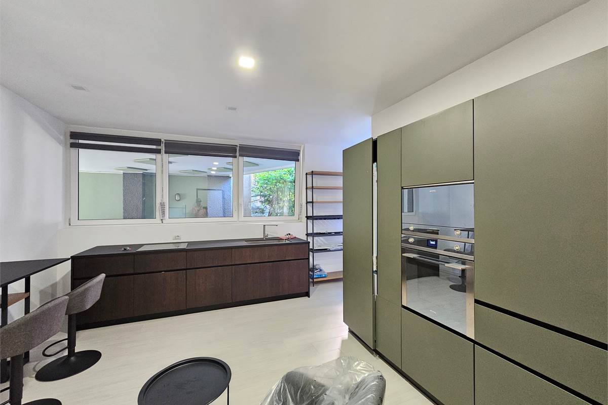  Splendido bilocale ristrutturato a Como