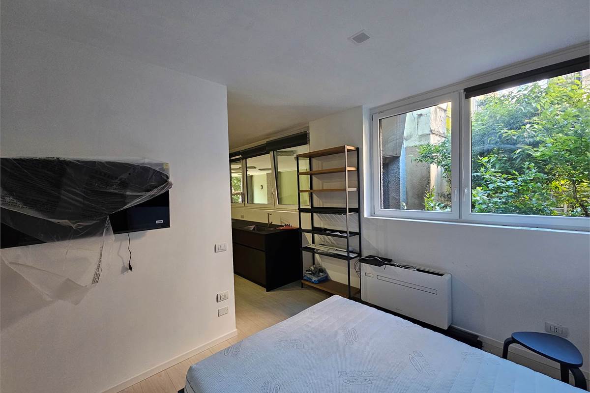  Splendido bilocale ristrutturato a Como