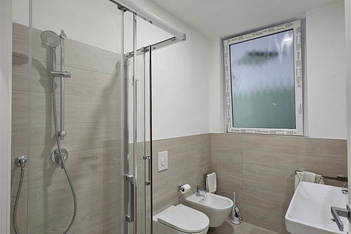  Splendido bilocale ristrutturato a Como