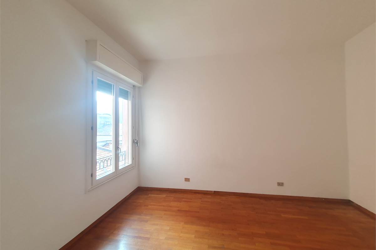 FAVOLOSO QUADRILOCALE CON VISTA DUOMO