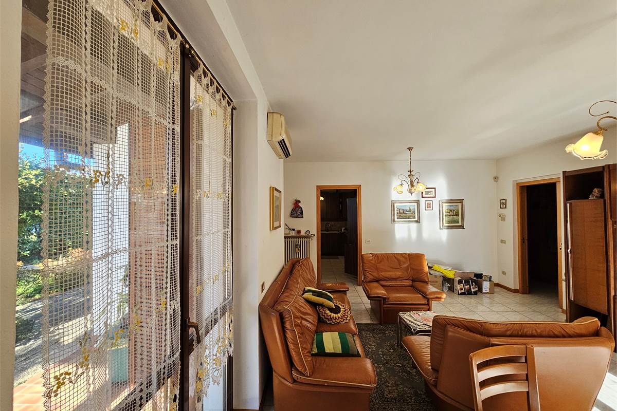 BELLISSIMA VILLA CON GIARDINO