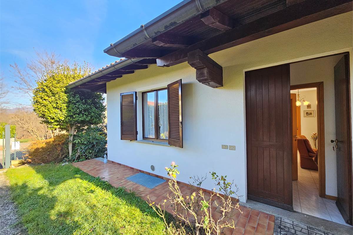 BELLISSIMA VILLA CON GIARDINO