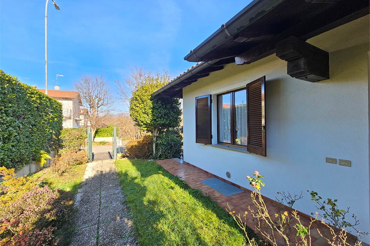 BELLISSIMA VILLA CON GIARDINO