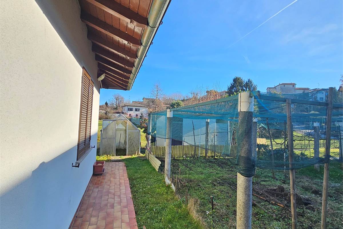 BELLISSIMA VILLA CON GIARDINO