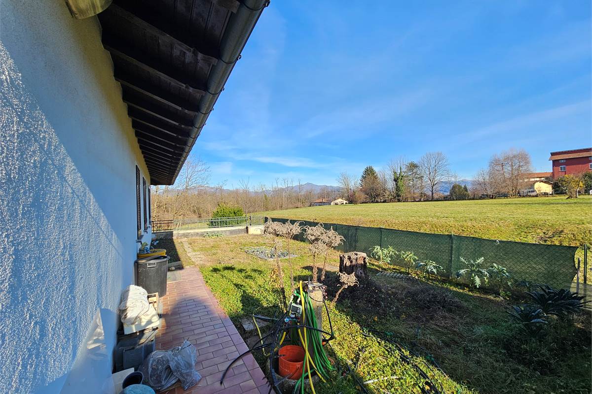 BELLISSIMA VILLA CON GIARDINO