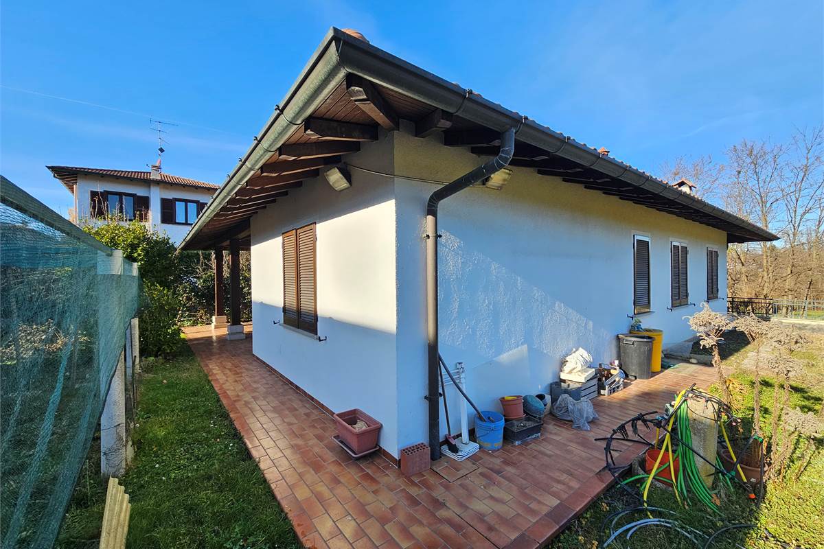 BELLISSIMA VILLA CON GIARDINO