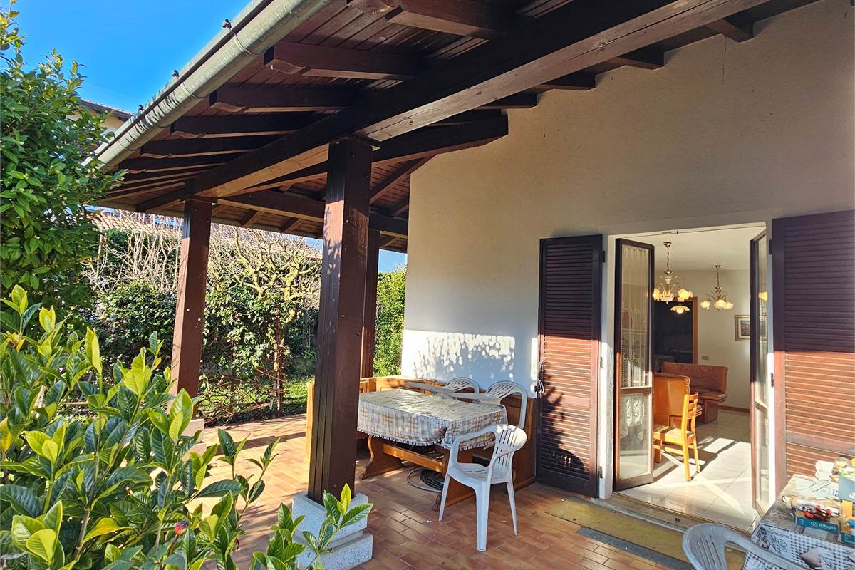 BELLISSIMA VILLA CON GIARDINO