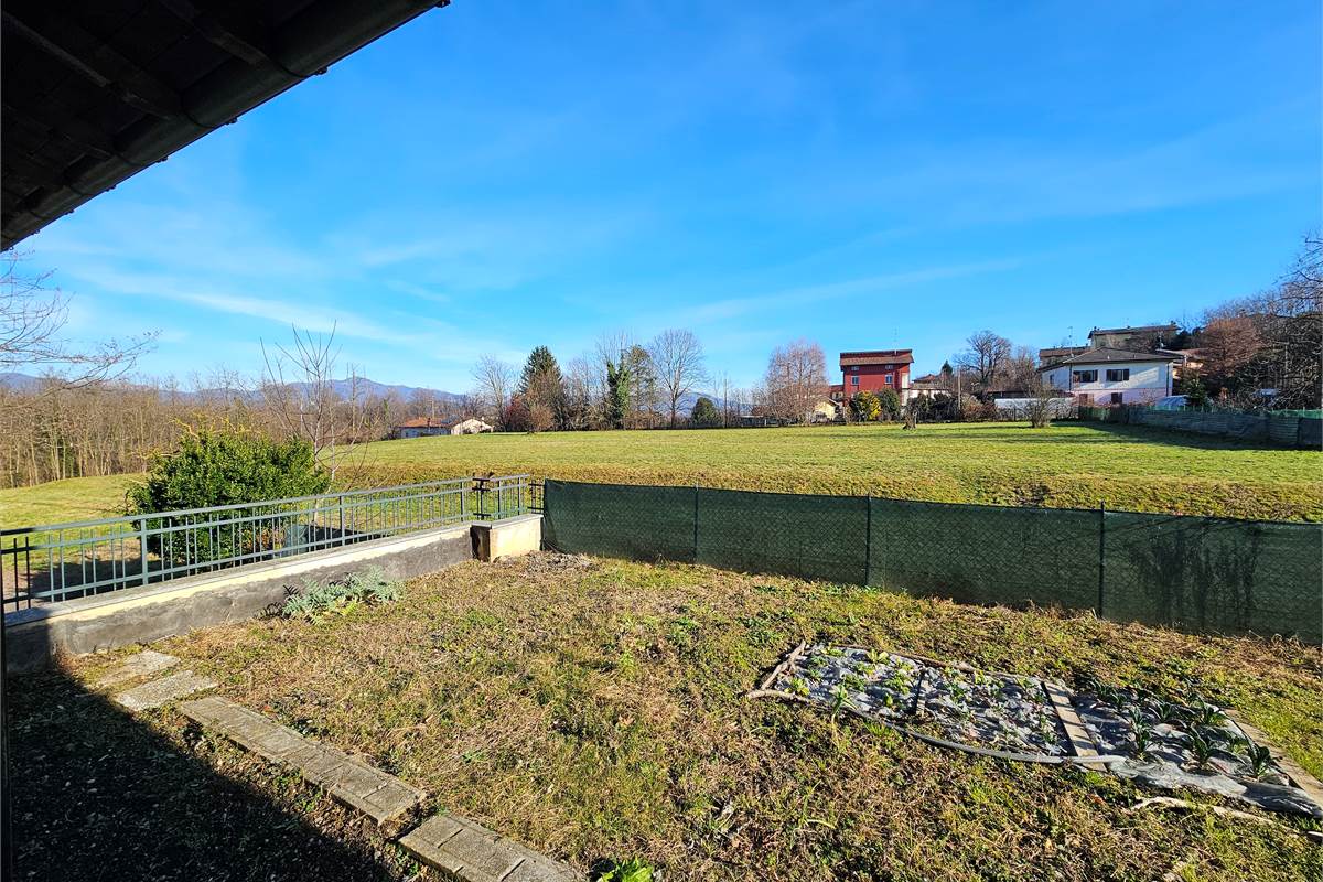 BELLISSIMA VILLA CON GIARDINO