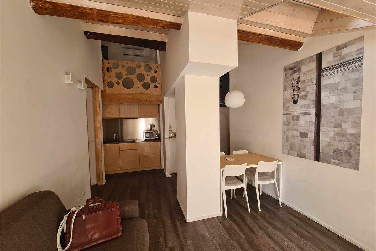 SPLENDIDO BILOCALE IN CENTRO STORICO