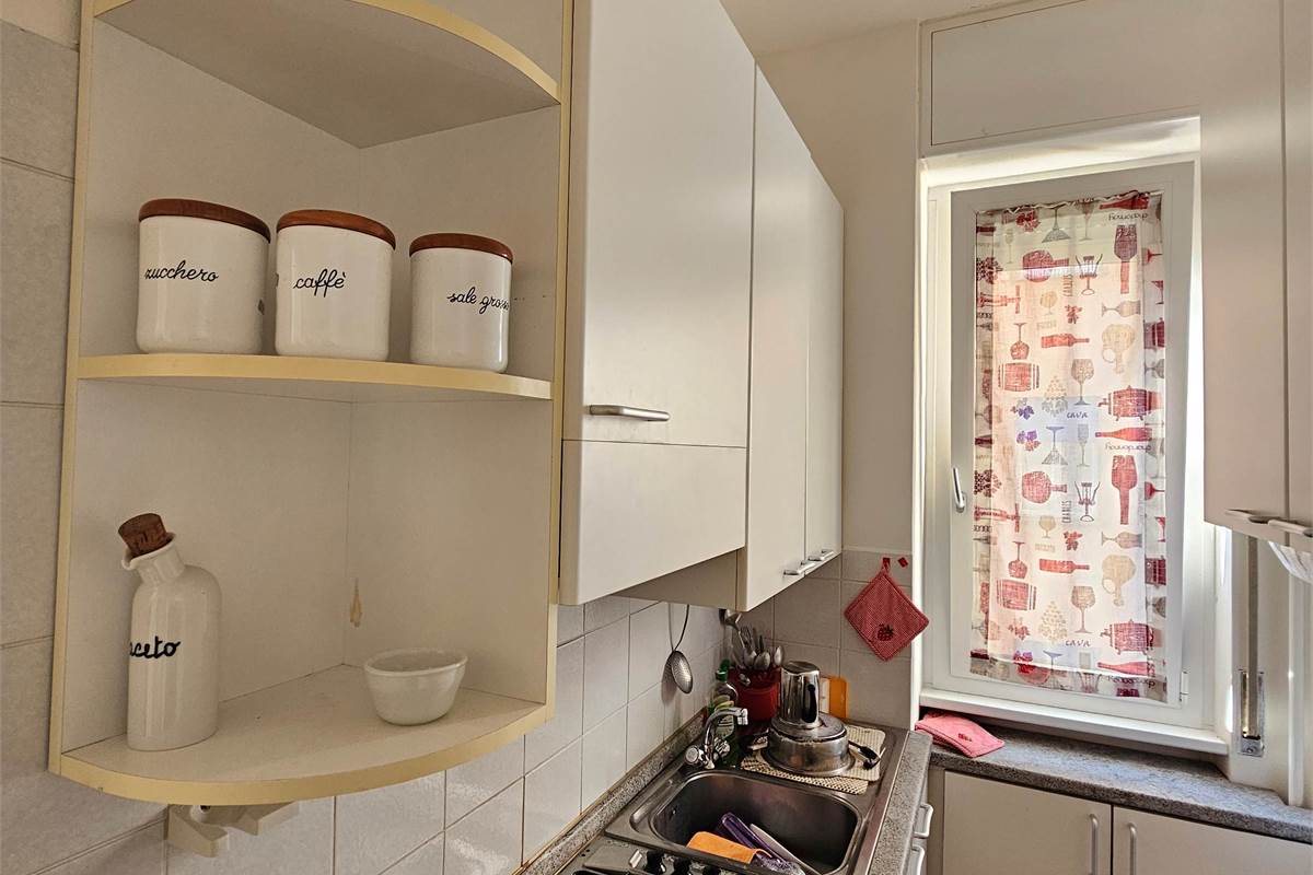 GRANDE TRILOCALE CON BALCONE