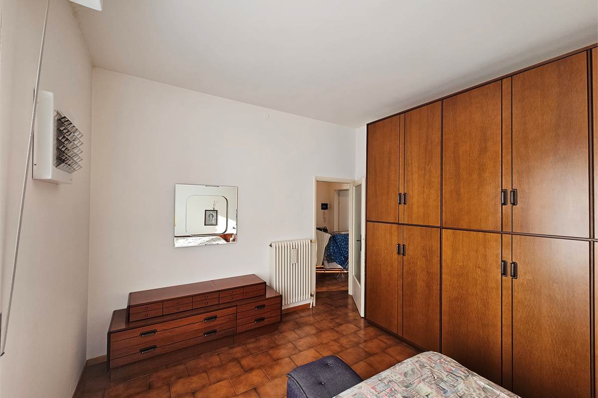 GRANDE TRILOCALE CON BALCONE