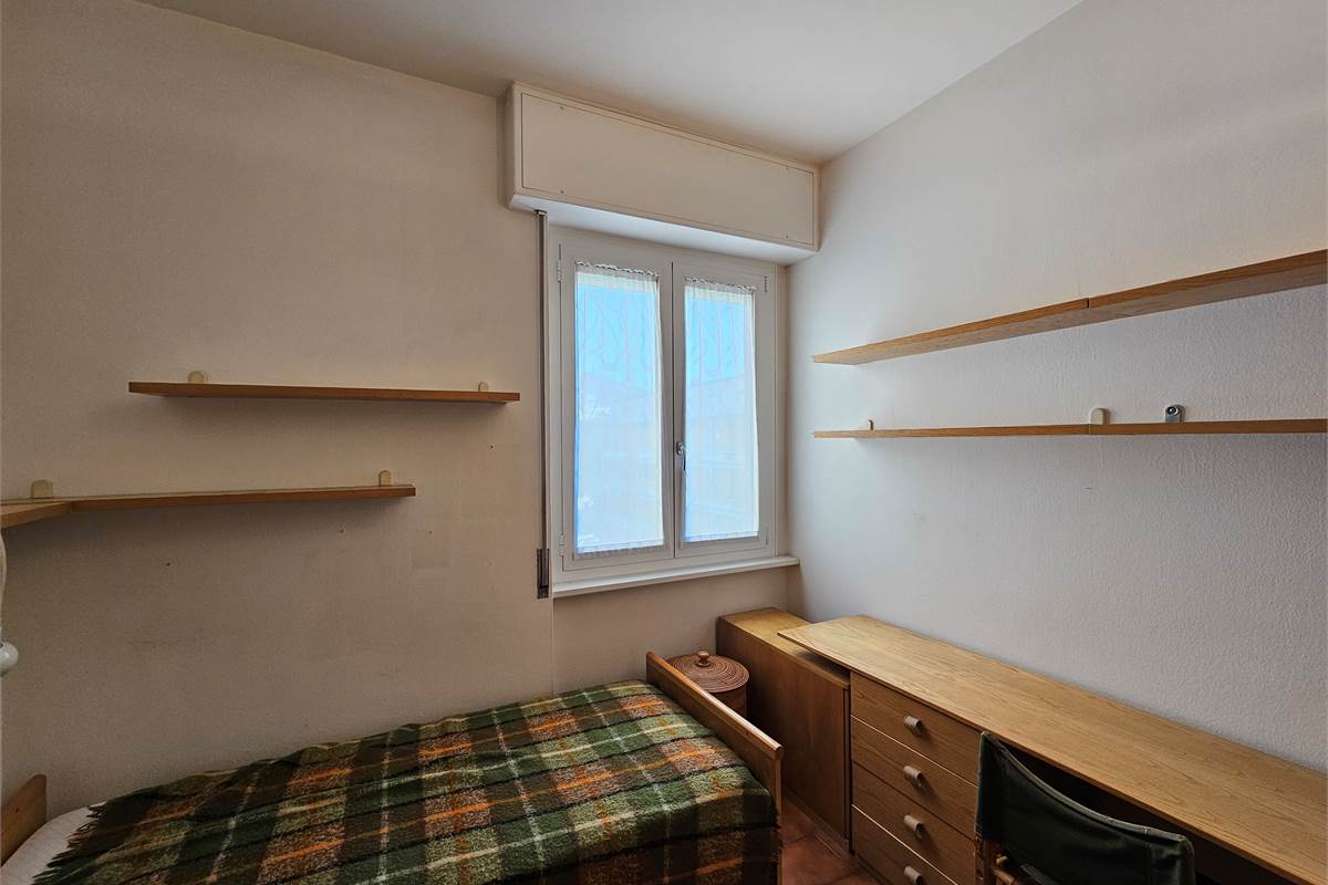 GRANDE TRILOCALE CON BALCONE