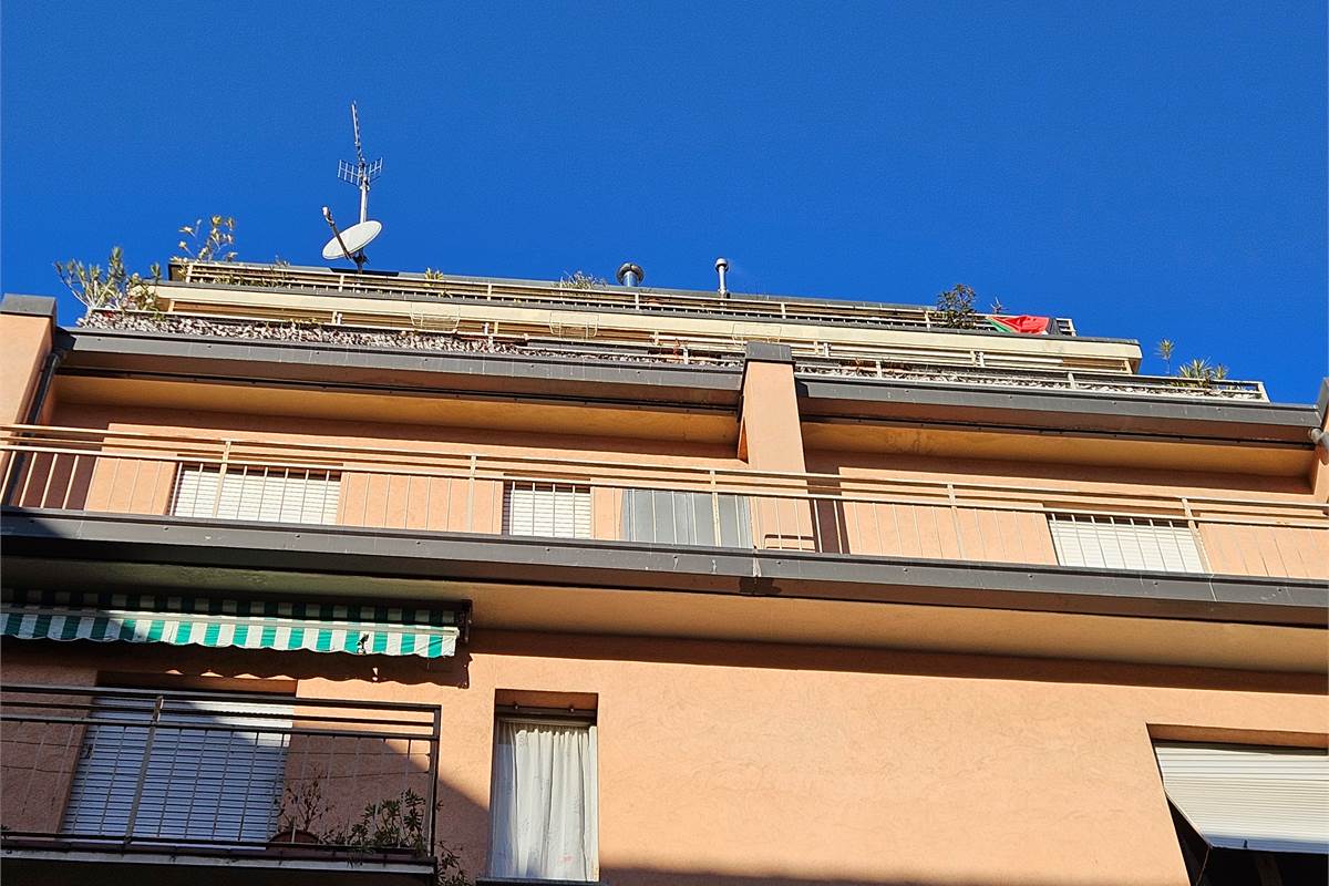 GRANDE TRILOCALE CON BALCONE