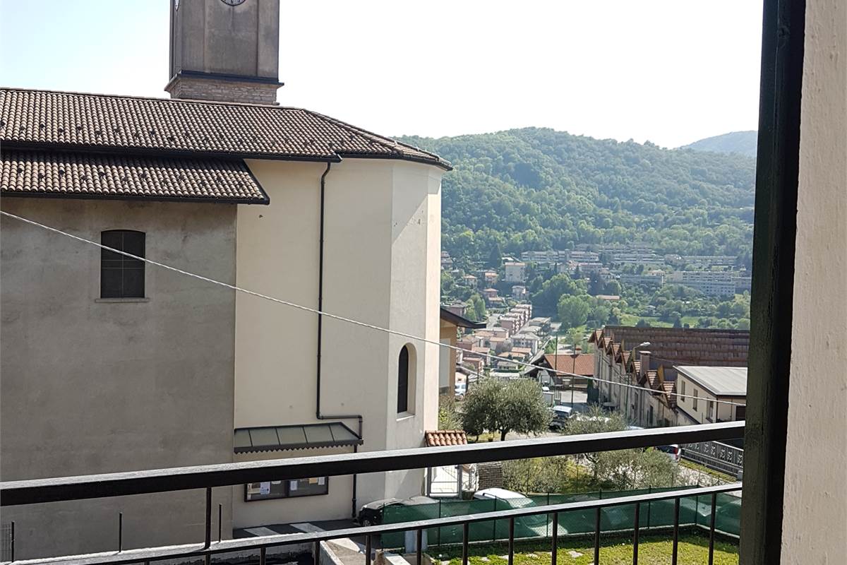 BELLISSIMO BILOCALE CON BALCONE A CERNOBBIO