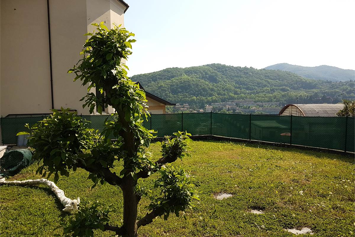 BELLISSIMO BILOCALE CON BALCONE A CERNOBBIO