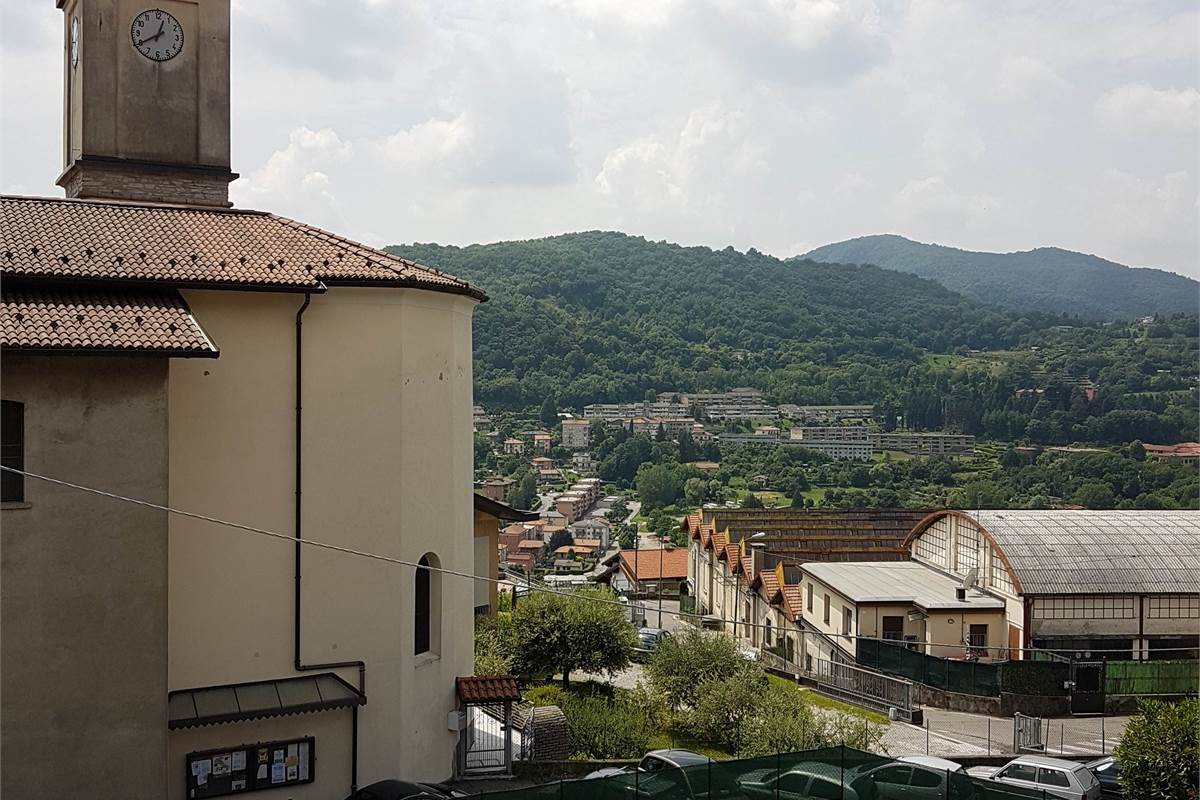 BELLISSIMO BILOCALE CON BALCONE A CERNOBBIO
