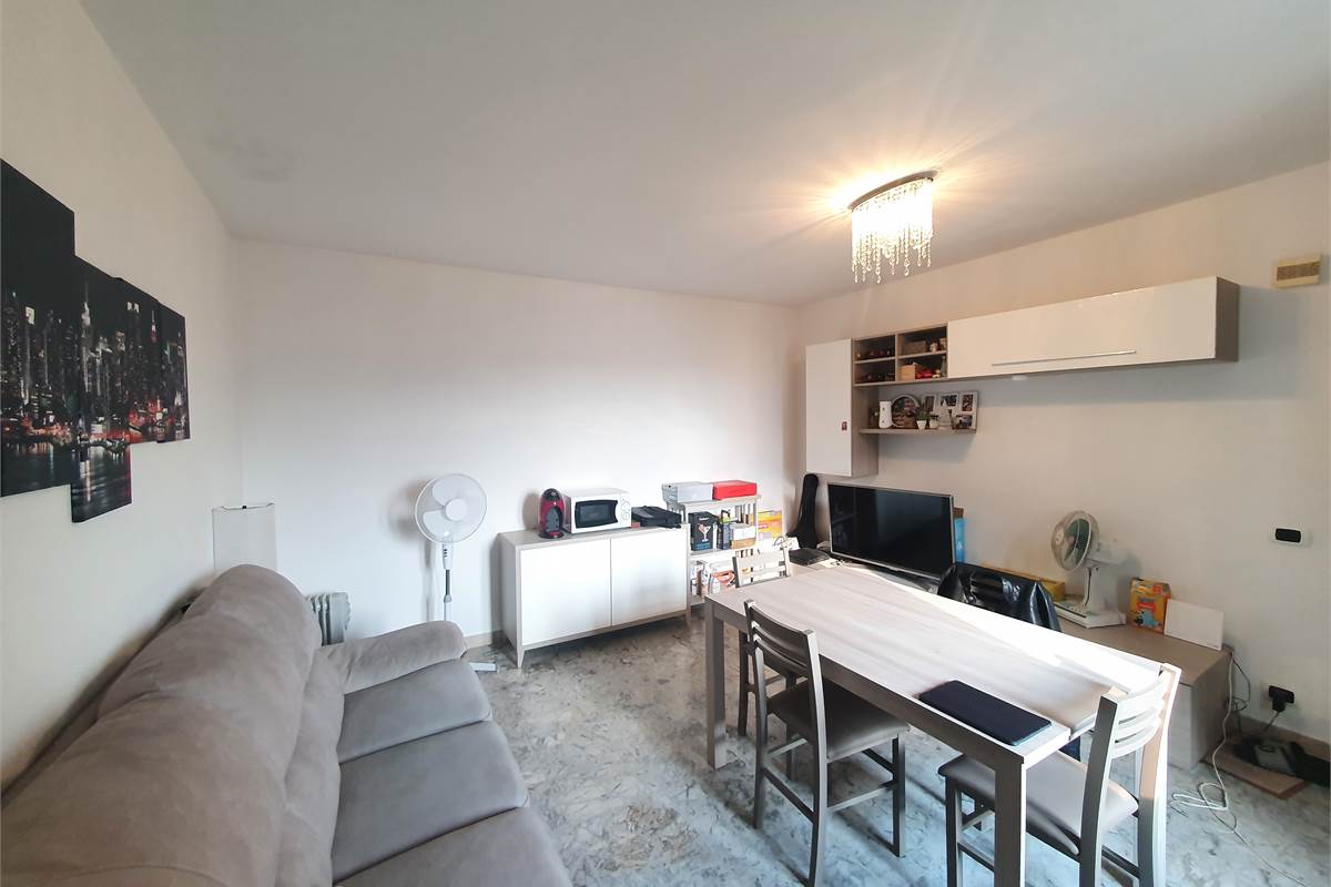 BELLISSIMO BILOCALE CON BALCONE A CERNOBBIO