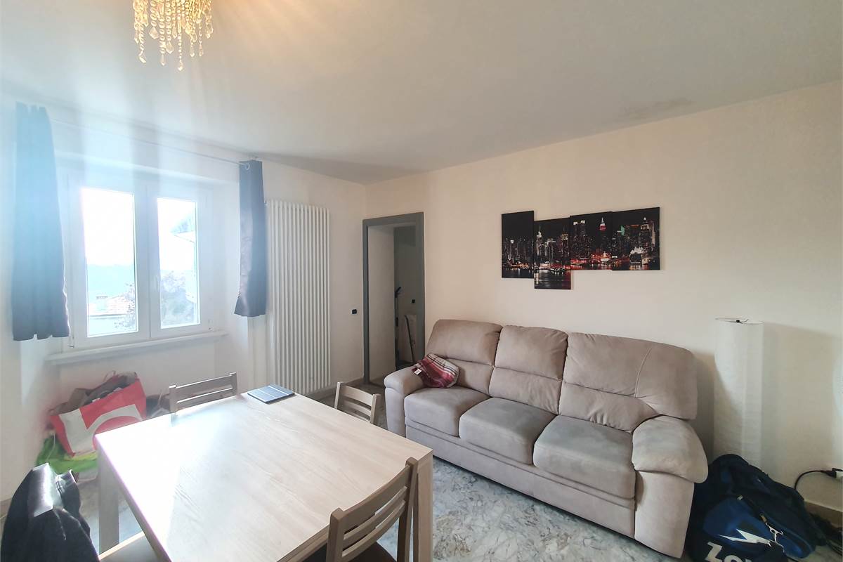 BELLISSIMO BILOCALE CON BALCONE A CERNOBBIO