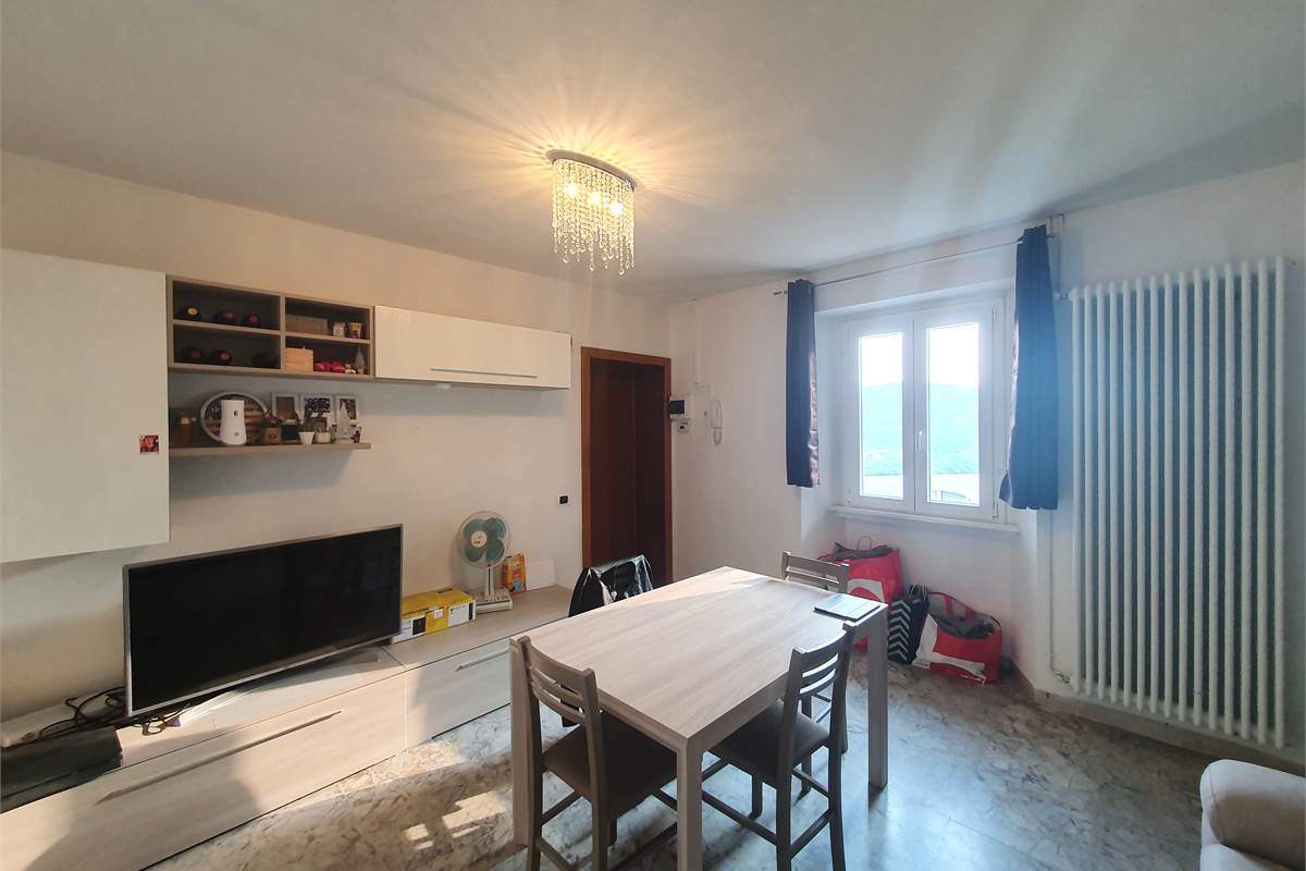 BELLISSIMO BILOCALE CON BALCONE A CERNOBBIO