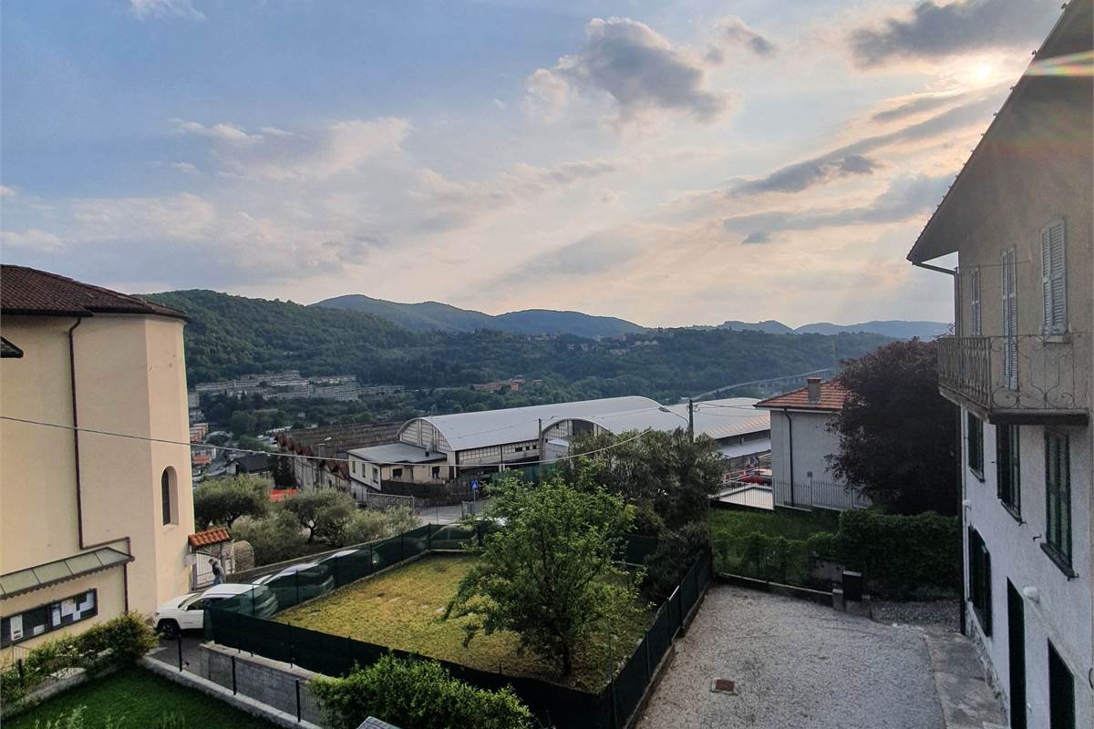 BELLISSIMO BILOCALE CON BALCONE A CERNOBBIO