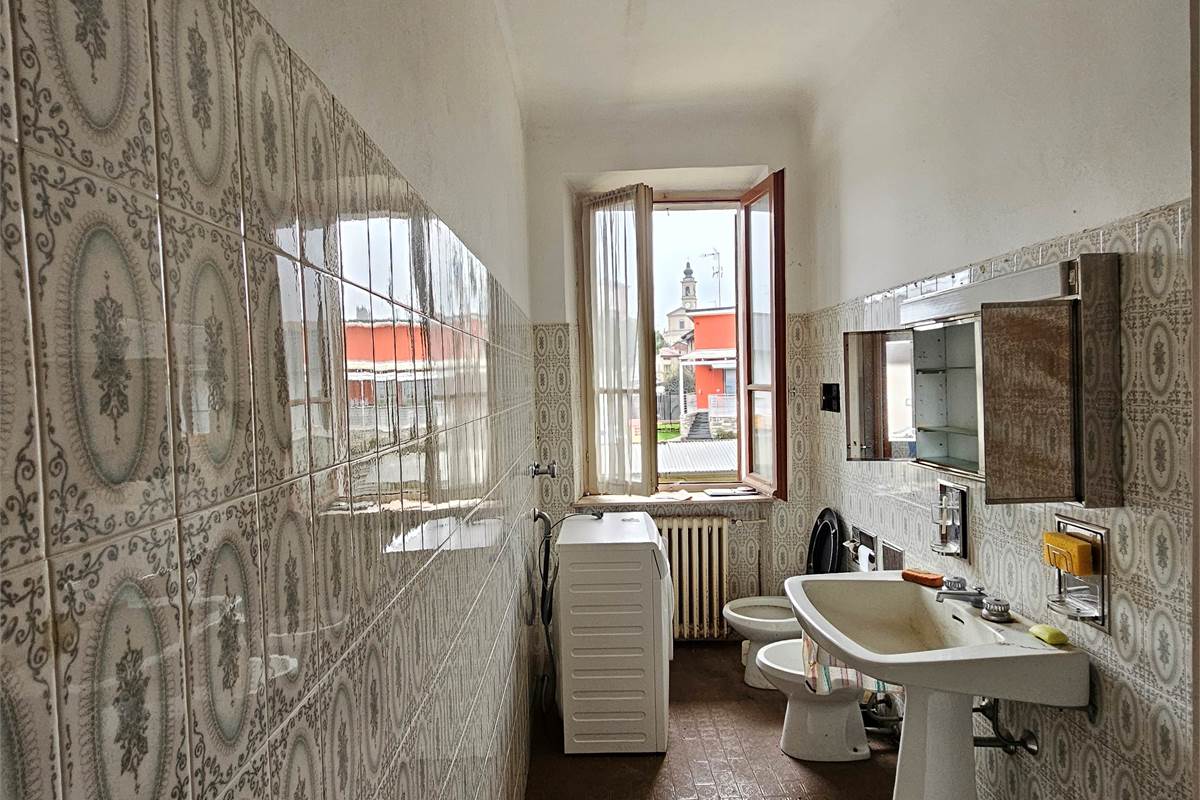 PORZIONE DI CASA INDIPENDENTE A CASORATE SEMPIONE