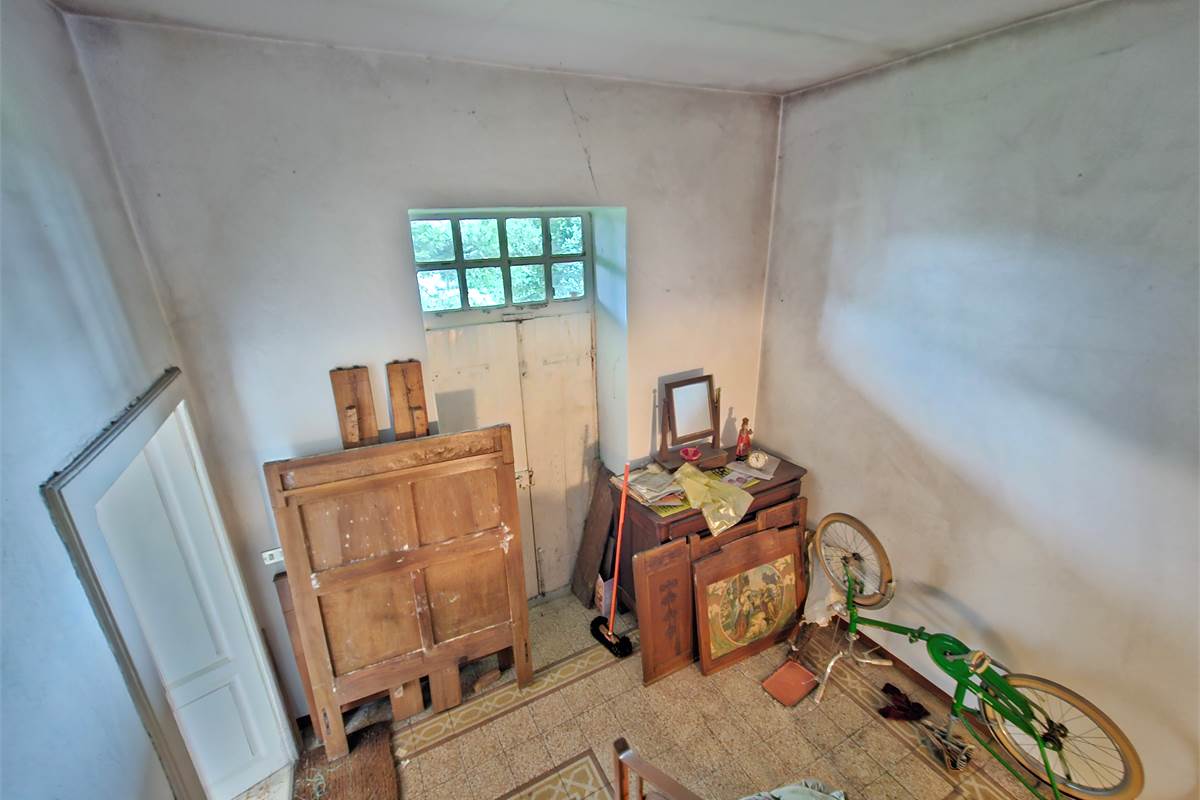 PORZIONE DI CASA INDIPENDENTE A CASORATE SEMPIONE