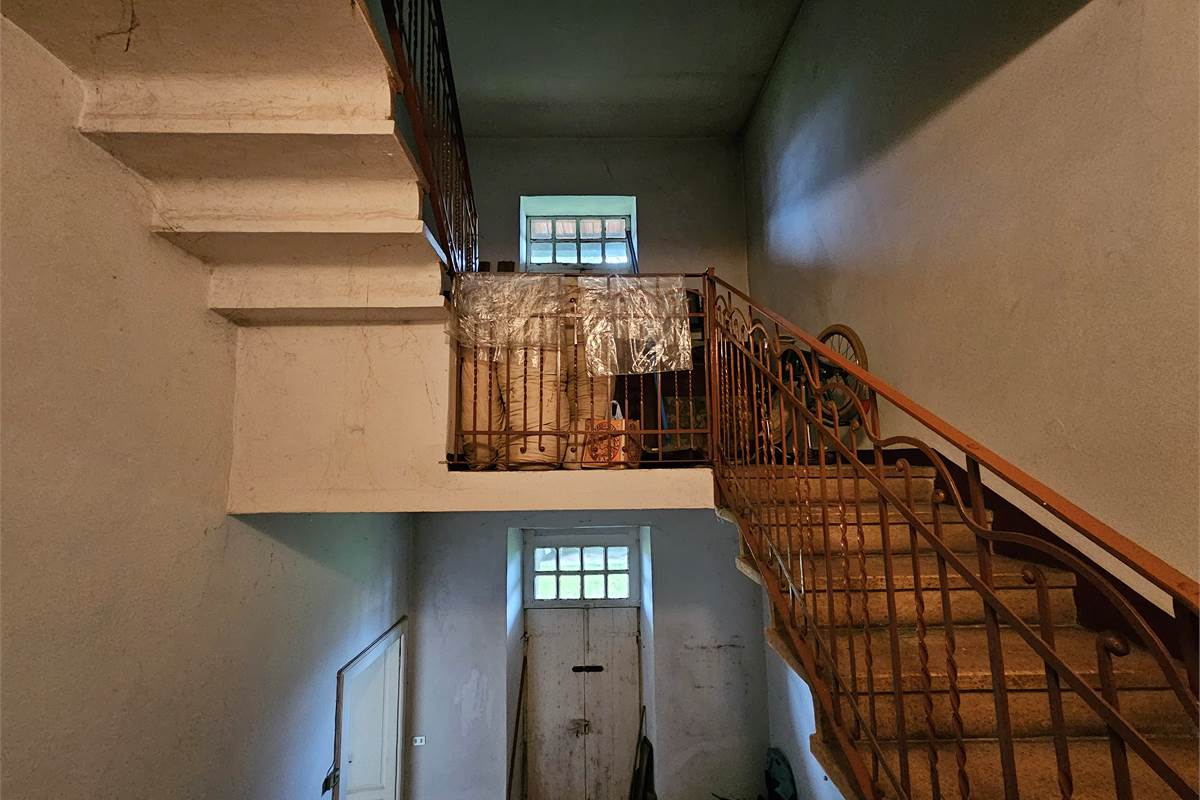 PORZIONE DI CASA INDIPENDENTE A CASORATE SEMPIONE