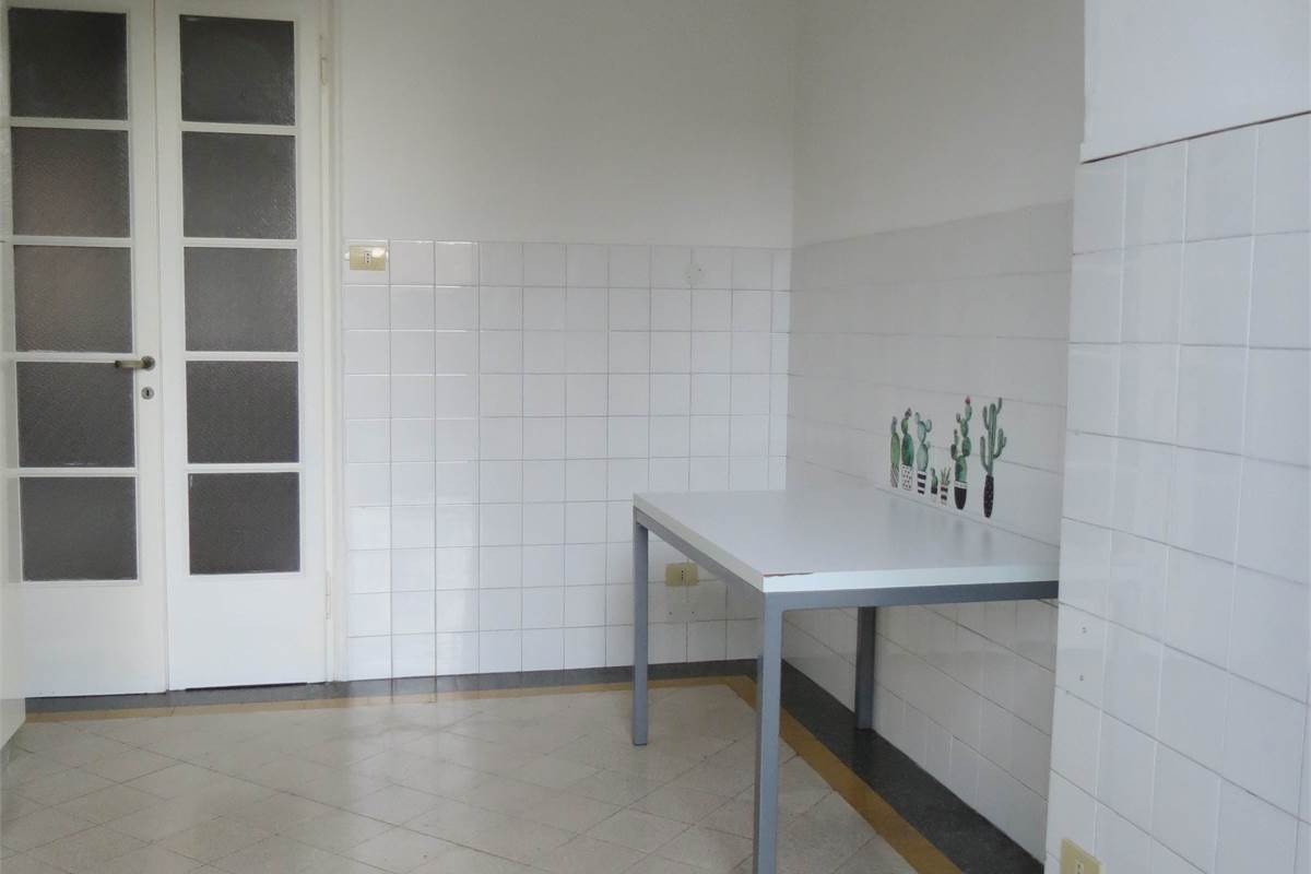 BILOCALE COMPLETAMENTE ARREDATO A VARESE