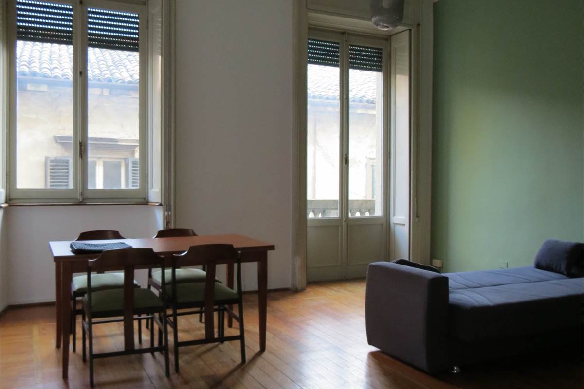 BILOCALE COMPLETAMENTE ARREDATO A VARESE