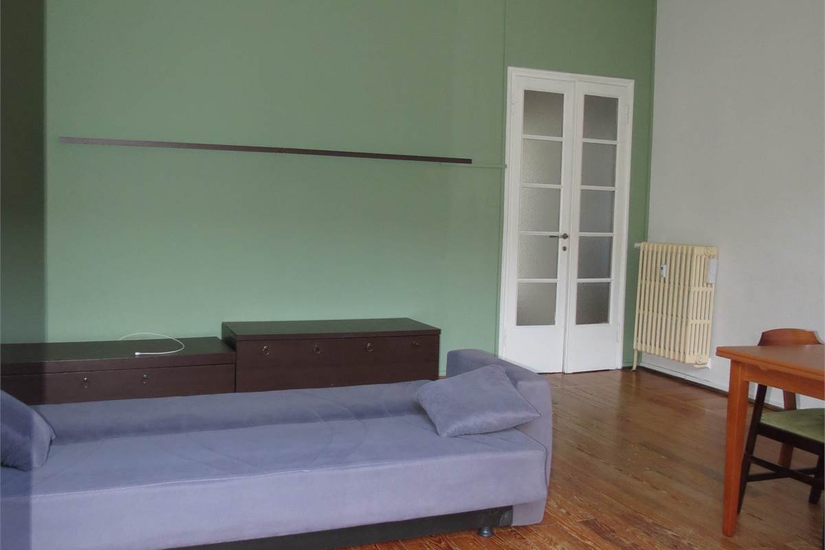 BILOCALE COMPLETAMENTE ARREDATO A VARESE