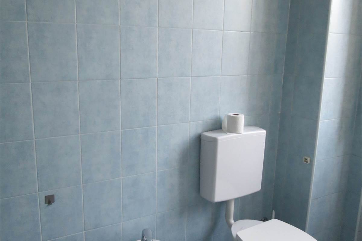 BILOCALE COMPLETAMENTE ARREDATO A VARESE